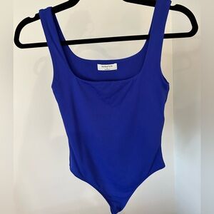 Babaton Contour Square Neck Bodysuit